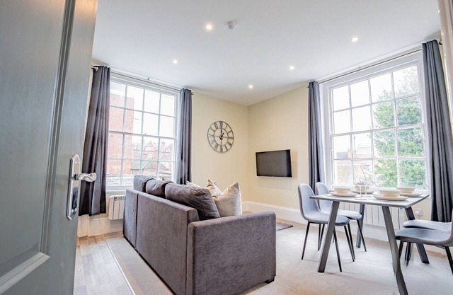 WhiskAwayHomes Shaw Street Apartment 5