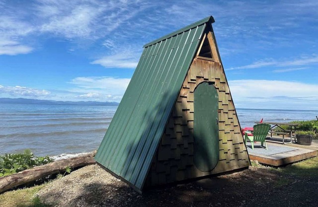 Whiskey Creek Beach Front A-Frame Site 11
