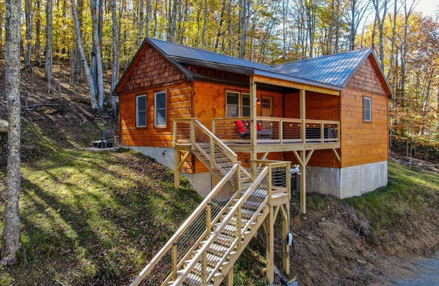 Whiskey Rock - Beech Mountain, private, hot tub
