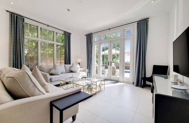 Whispering Pines - Exquisite Three Bedroom Villa
