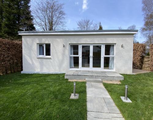 White Cottage - Cosy Holiday Cottage in Drymen, Loch Lomond & Trossachs