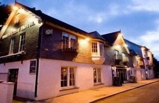 White Lady Hotel