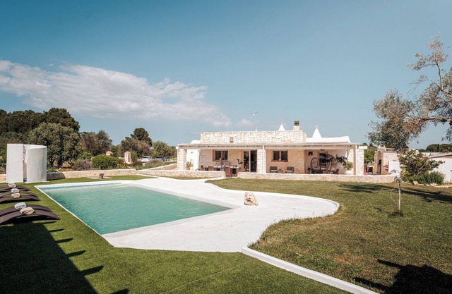 White Stone House 6+1, Emma Villas