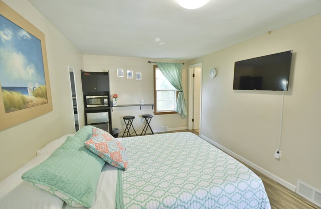 Whitehall Cottages Boutique Motel - Full Bed