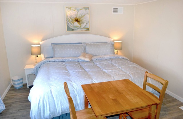 Whitehall Cottages Boutique Motel -King Beds
