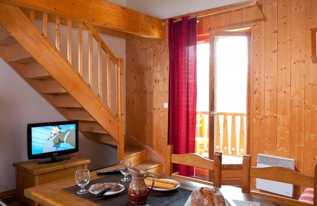 Wifi, 200m from ski slopes, fitness, swimming pool, terrace, balcony, parking, 30-35m²