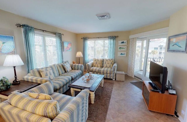 Wild Dunes condo with ocean views and sundeck