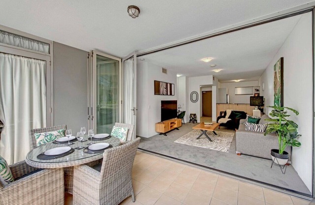 Wild Luxe Apt - Southbank & Fast WiFi, Parking