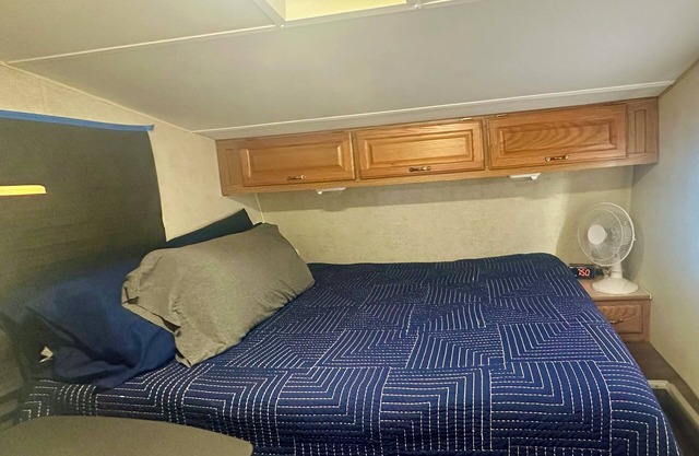 Willow RV Centrally Located to Restaurants, Shopping, Hospital and Parks.