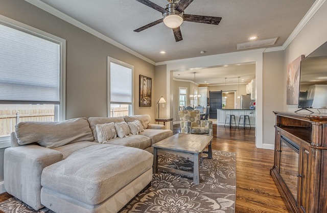 WillowTree Family Estate Midtown OKC OCU. 2 Homes