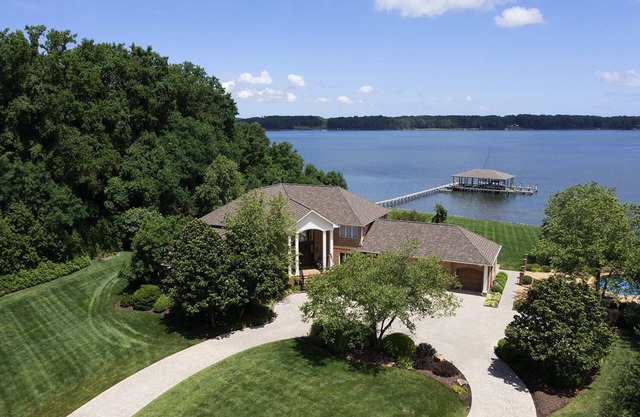 Winding Waters - an oasis by the river