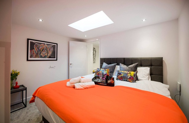 Windmill House Apt 2 - 1 bedroom - Free WiFi - Parking