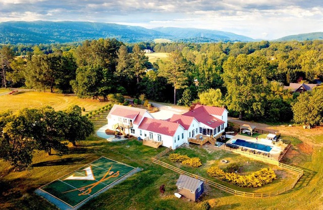 Wine Country Modern Farmhouse on 10 Acres and Pool