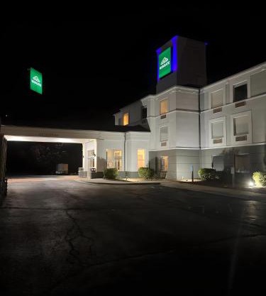 Wingate by Wyndham I-81 Exit 101- Newly Renovated