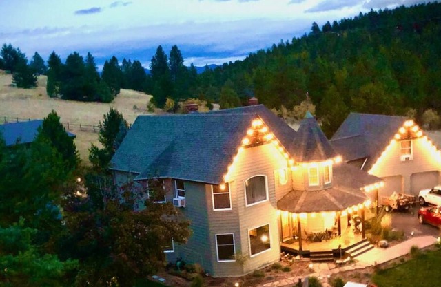 Winter Bliss for 15 Swim Spa for 11 5 BR 8 Bed