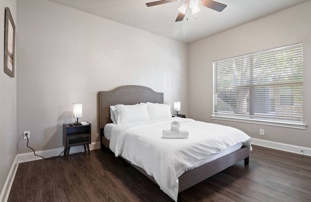 Winter Modern Stay: Family & Corporate Friendly