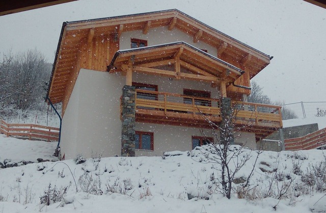 Winter/summer rental - Comfortable chalet for 16 people