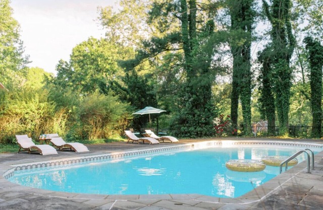 Winton Place | OPEN Private Pool +Tennis Court