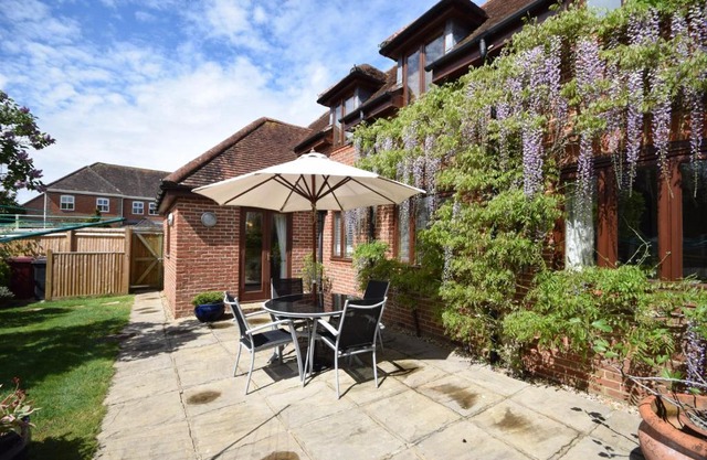 Wisteria Way, Tangmere