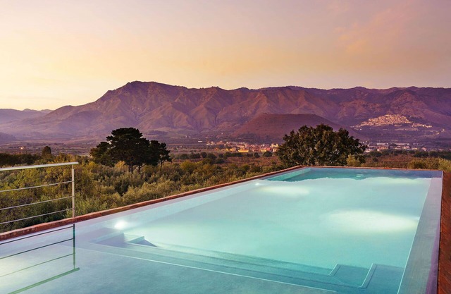 Wonderful private villa with WIFI, private pool, A/C, TV, terrace, panoramic view and parking