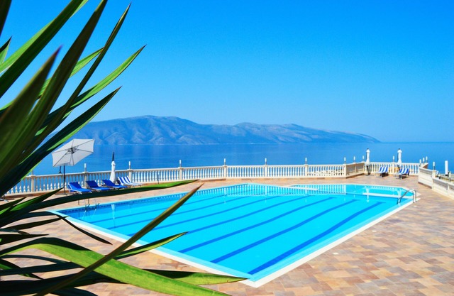 Wonderful 2 bedrooms sea view AP with Pool and free P 1
