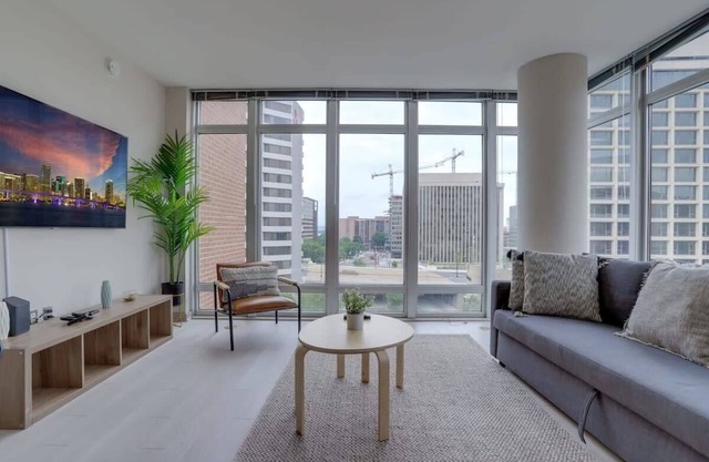 Wonderful 2BR Apartment @Crystal City WRooftop