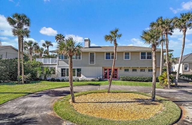 Wonderful family home with a pool in the heart of Ponte Vedra Beach! OCEAN VIEWS and beach access just across the street.