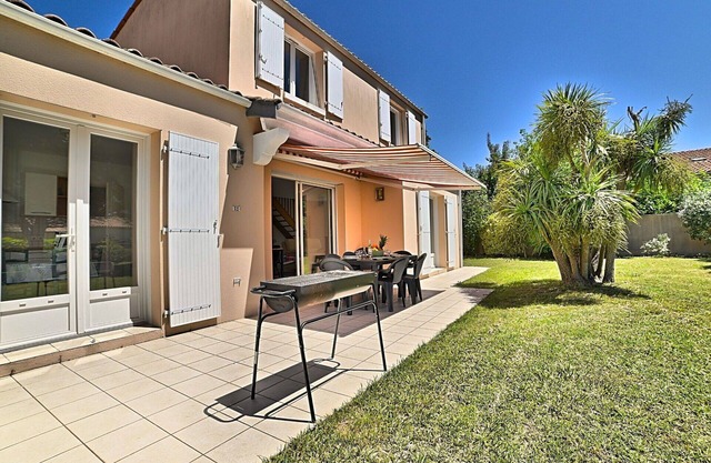Wonderful private villa for 8 people with WIFI, TV, terrace and pets allowed