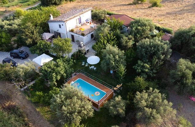 Wonderful private villa for 6 people with WIFI, private pool, A/C, TV, terrace and panoramic view