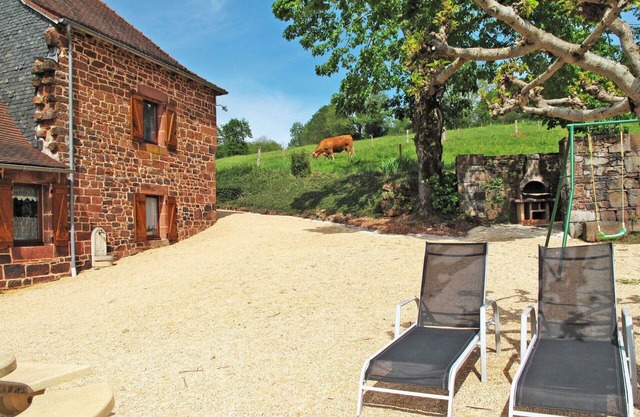 Wonderful private villa for 6 guests with WIFI, TV, patio, pets allowed and panoramic view