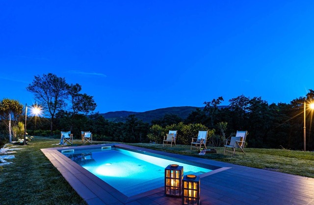 Wonderful private villa for 12 guests with A/C, private pool, WIFI, TV and veranda
