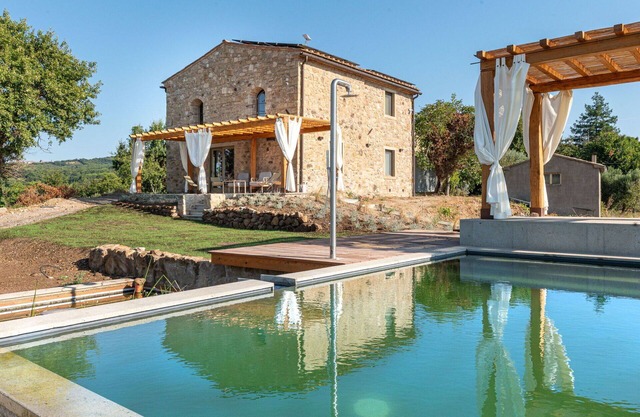 Wonderful private villa for 10 people with WIFI, private pool, terrace and pets allowed