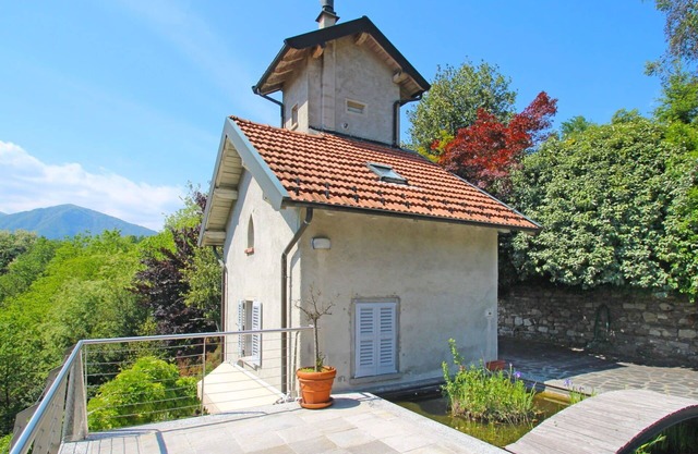 Wonderful private villa for 4 people with patio and parking