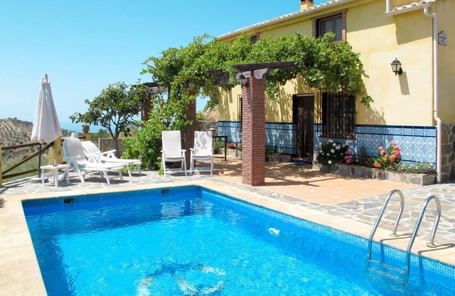 Wonderful private villa for 4 people with A/C, WIFI, private pool, TV, terrace and pets allowed