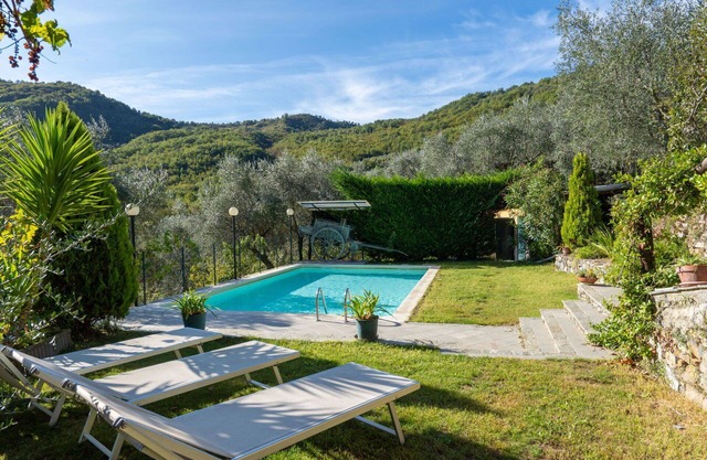 Wonderful private villa with A/C, private pool, WIFI, TV, patio, pets allowed and panoramic view