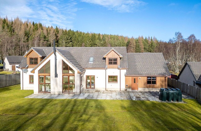 Wonderful private villa for 8 guests with WIFI, TV, patio and parking
