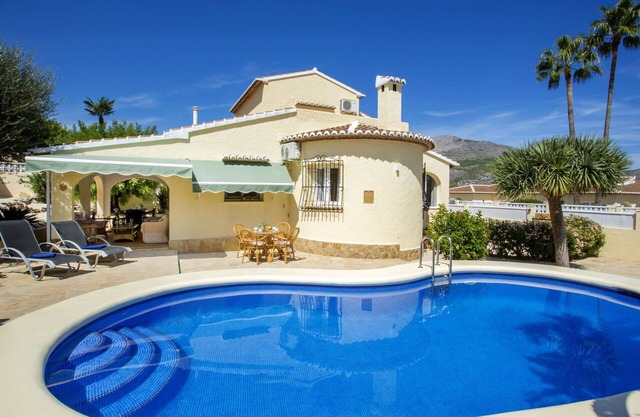Wonderful private villa for 6 people with WIFI, A/C, private pool, TV and terrace