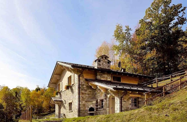 Wonderful private villa for 7 people with WIFI, TV, balcony, pets allowed and parking