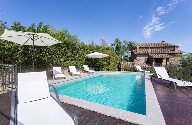 Wonderful private villa for 8 people with private pool, WIFI, A/C, TV, terrace and panoramic view