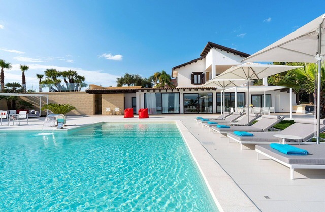 Wonderful private villa for 6 people with WIFI, private pool, A/C, TV, patio and panoramic view