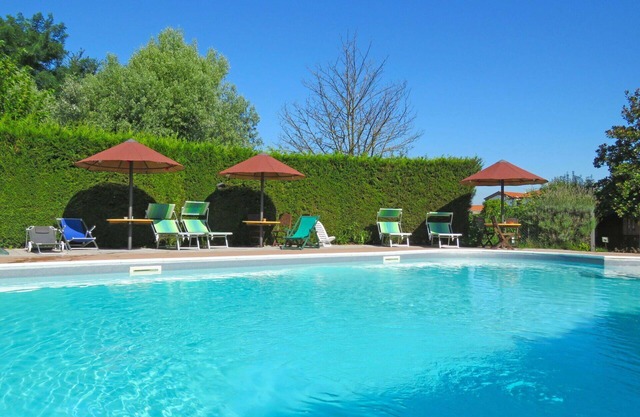 Wonderful private villa for 6 guests with WIFI, pool, A/C, TV and balcony