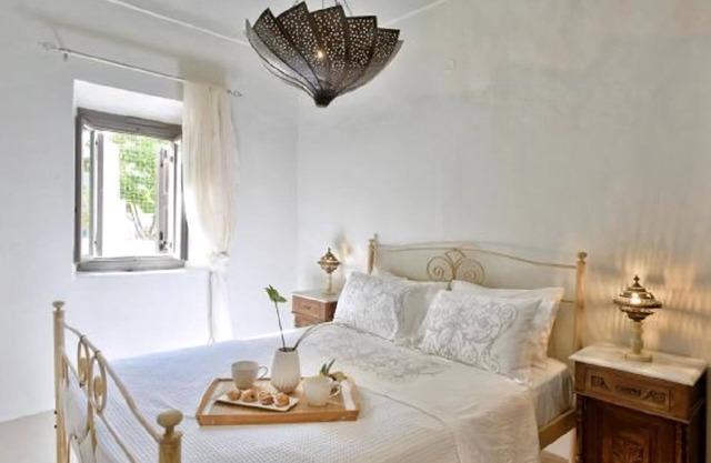 Wonderful Santorini Villa | Alia Mansion | 3 Bedrooms | Beautiful Outdoor Space.