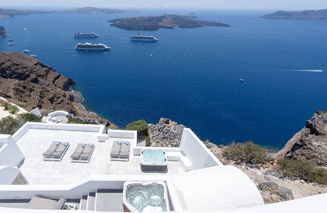 Wonderful Santorini Villa | 7 Bedrooms | Villa Avalon | 3 Private Plunge Pools.