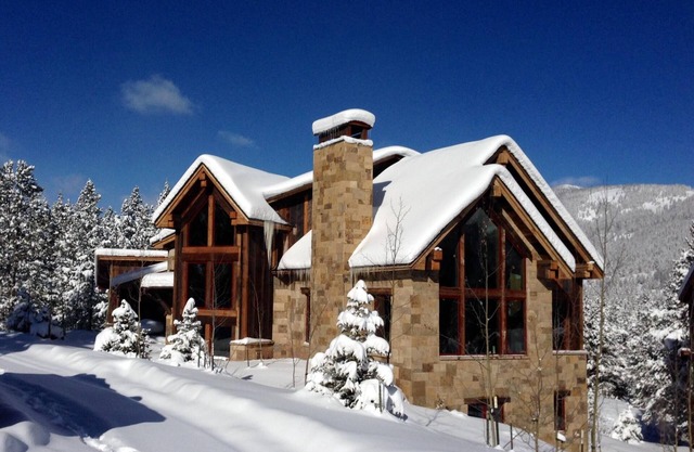 Wonderful Ski Access, Privacy and Views - 5+Bed/5.5 Bath Sleeps 18+