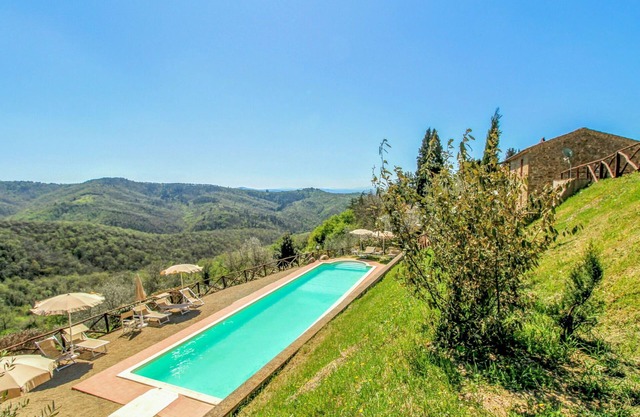 Wonderful villa for 22 people with private pool, WIFI, A/C, TV and panoramic view