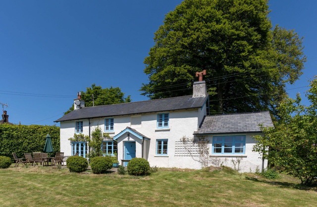 Wonderful villa for 8 people with WIFI, TV, pets allowed and parking