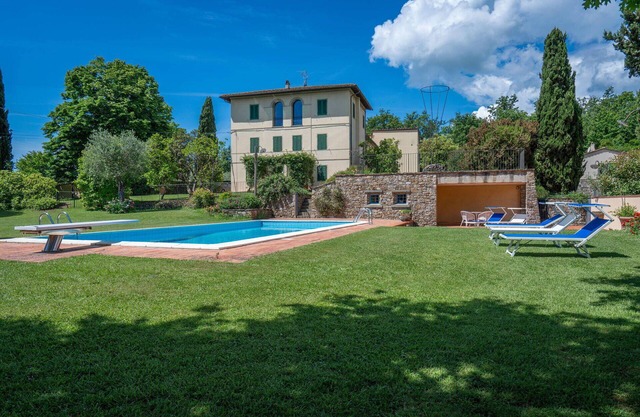 Wonderful villa for 8 guests with private pool, WIFI, TV and pets allowed