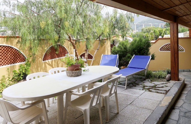 Wonderful villa for 9 guests with A/C, WIFI, TV, terrace, pets allowed and parking