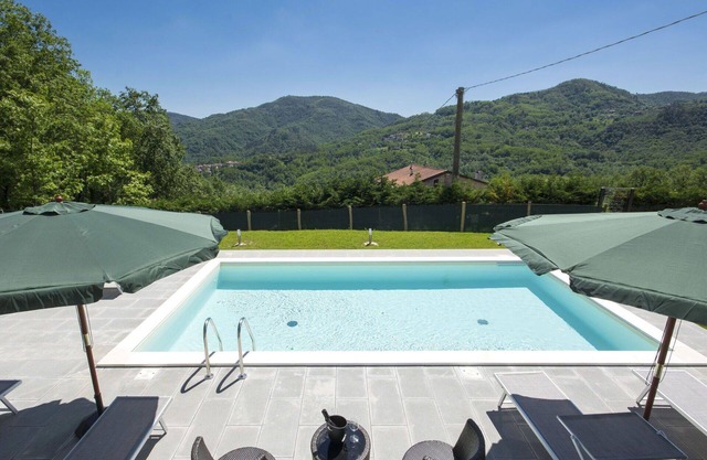 Wonderful villa for 4 guests with pool, WIFI, A/C, TV, terrace, pets allowed and panoramic view