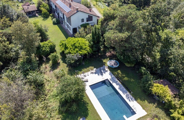 Wonderful villa for 8 people with private pool, TV, patio, pets allowed, panoramic view and par.